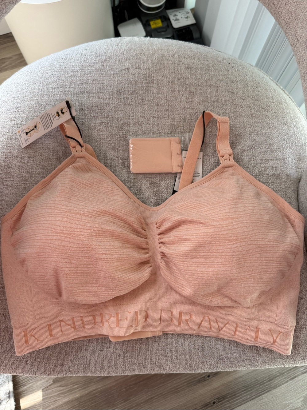 Kindred Bravely Sublime Hands Free Pumping& Nursing Bra Busty